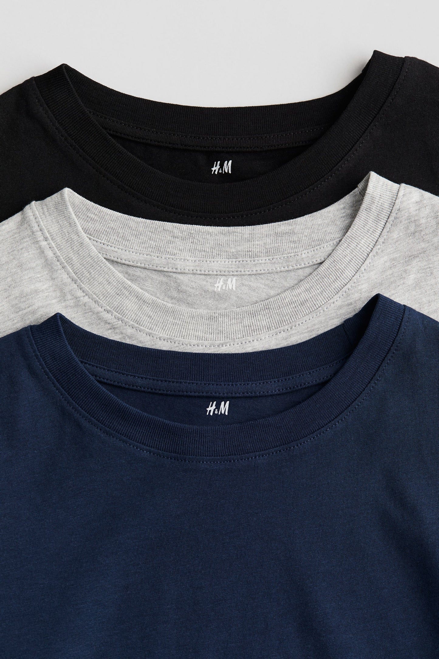 SET DE CAMISETAS H&M