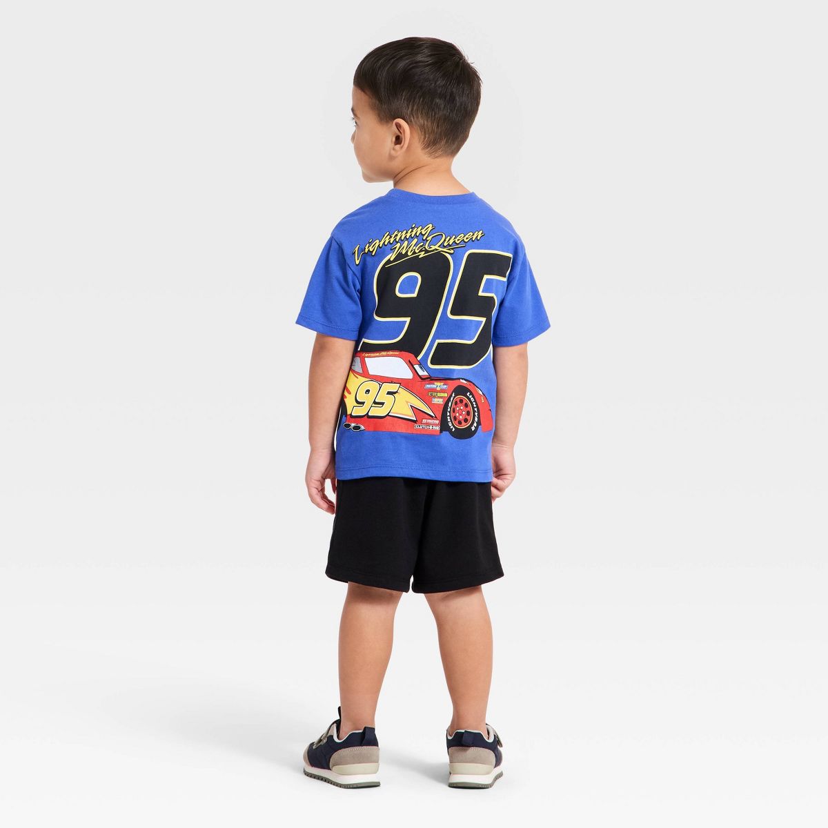 SET DE SHORTS Y CAMISETA