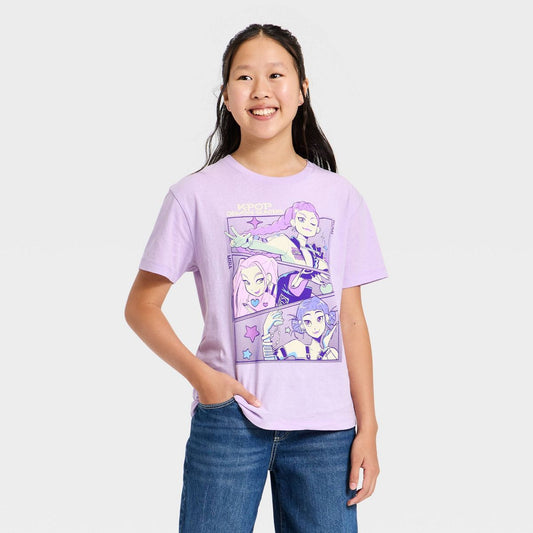 CAMISA MANGA CORTA CON ESTAMPADO DE K-POP PARA NIÑA